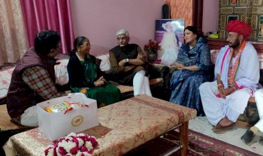 केन्द्रीय मंत्री शेखावत का कई जगह हुआ स्वागत, केसर विलास में पद्मश्री रघुवीरसिंह देवड़ा से मुलाकात की