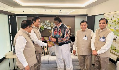 अमिताभ बच्चन से मिले एलन डायरेक्टर्स, कॅरियर सिटी कोटा को लेकर हुई चर्चा 