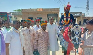 बुटाटी धाम मंदिर में सफाईकर्मी की शादी में घोड़ी पर बिठाकर बिंदौरी निकलवाई