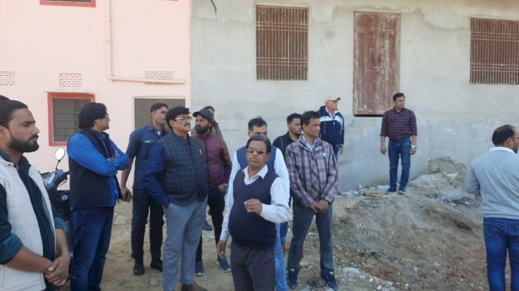लाखों की तादाद में लोग आ रहे हैं ,इसलिए हटाया जा रहा अतिक्रमण