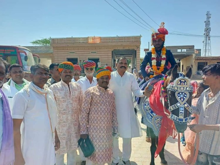 बुटाटी धाम मंदिर में सफाईकर्मी की शादी में घोड़ी पर बिठाकर बिंदौरी निकलवाई