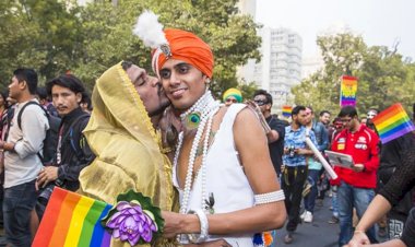 समलैंगिक विवाह मामले में सुप्रीम कोर्ट के फैसले पर केंद्र ने जताई आपत्ति, कहा- संसद उपयुक्त मंच है कोर्ट नहीं