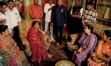 बीकानेर पहुंचीं वसुन्धरा राजे, पूर्व राजमाता सुशीला कुमारी को दी श्रद्धांजलि