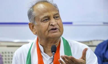 गहलोत सरकार ने किए 27 RAS अधिकारियों के तबादले, चार दिन बाद ही आरयू के रजिस्ट्रार का ट्रांसफर