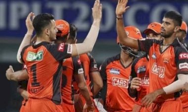अब सनराइजर्स हैदराबाद को लगा झटका, स्टार ऑलराउंडर IPL से बाहर
