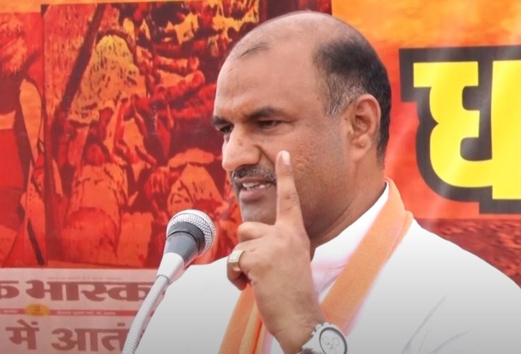 गहलोत चाहे जितने पेड वर्कर लगा लें, अपनी सरकार की नाकामियों को छिपा नहीं सकते