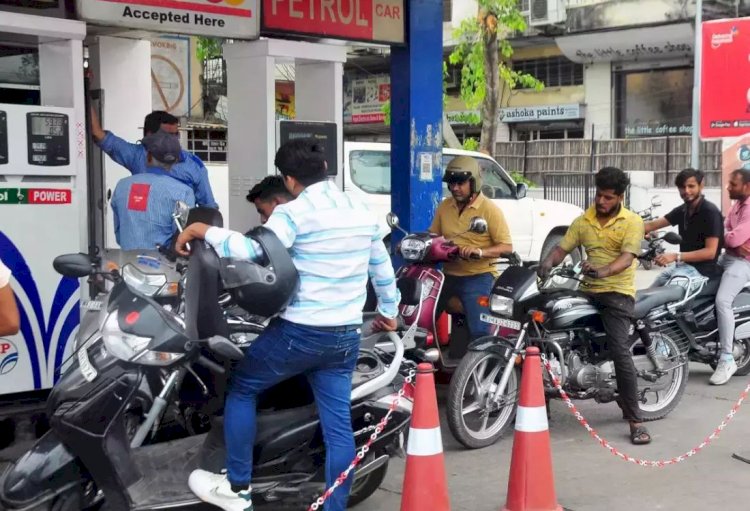 10 दिन के लिए पेट्रोल पंप की हड़ताल स्थगित, एसोसिएशन की मांगों पर सरकार ने बनाई कमेटी