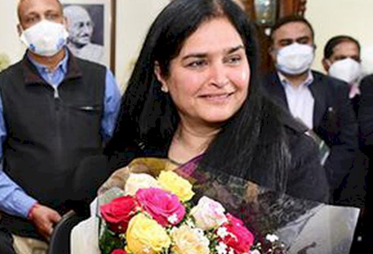 सीएस उषा शर्मा को एक्सटेंशन, वीनू गुप्ता नहीं बन पाएंगी सीएस!