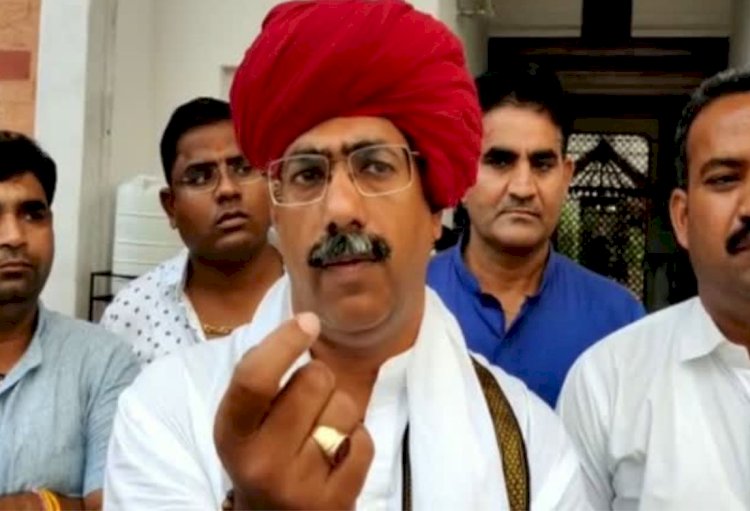 भीलवाड़ा गैंगरेप में पीड़ित परिवार के लिए मांगा न्याय, विजय बैंसला बोले-मांगें नहीं मानी तो राजस्थान बंद कर दूंगा