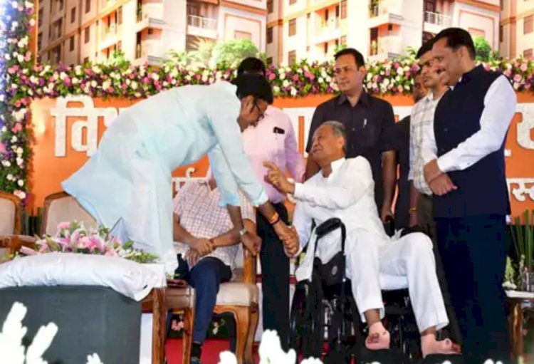 राजेंद्र राठौड़ ने पूछा सीएम का हाल, तो गहलोत बोले- घर आकर पूछते तो आपका कद बढ़ जाता