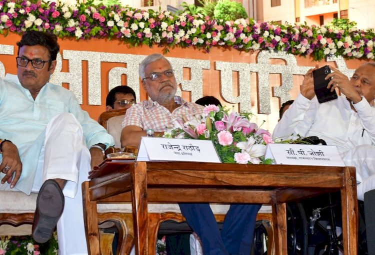 सीएम गहलोत ने राजेंद्र राठौड़ की ली चुटकी, भतीजे की शादी में नहीं जाने का बताया कारण