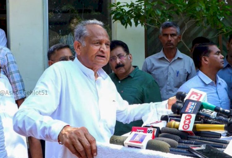 सीएम अशोक गहलोत ने किया प्रतापगढ़ पीड़िता को सरकारी नौकरी का ऐलान