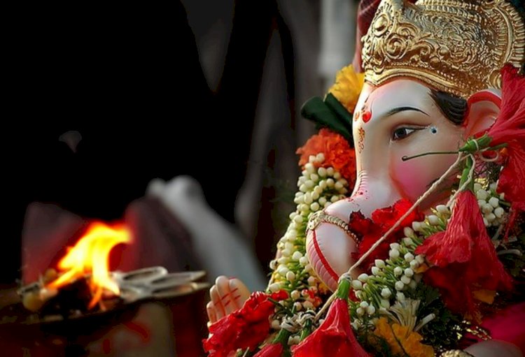 यहां भगवान गणेश मानव रूप में भक्तों को देते हैं दर्शन, श्रद्धालु मूषकराज के कान में कहते हैं मन की बात
