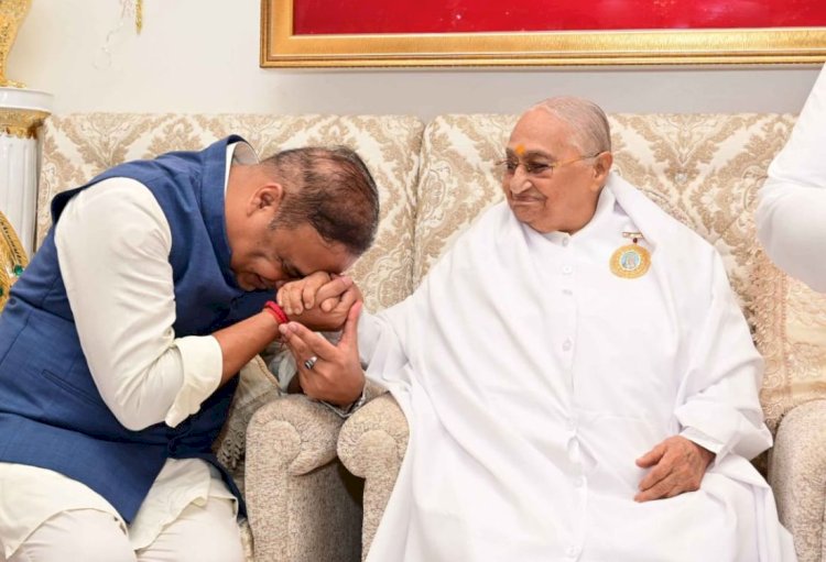 ब्रह्माकुमारीज में असम सीएम हिमंत बिस्वा, बोले- संविधान से पहले हमारी सनातन संस्कृति और सभ्यता है