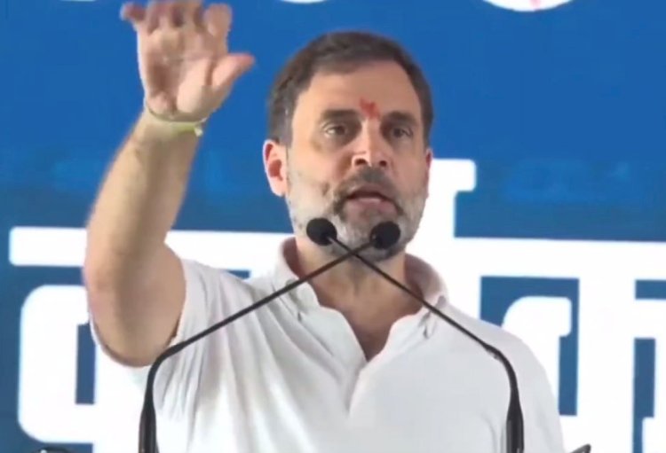 पीएम मोदी बोले- लाल डायरी ने उड़ाया अशोक गहलोत का फ्यूज, राहुल गांधी का हमला- भाजपा आई तो फ्री सेवाएं बंद 