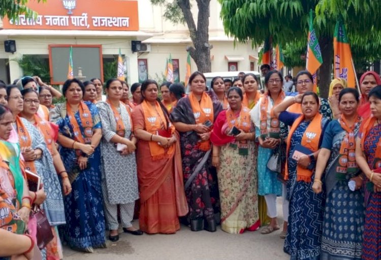 कमल के डिजाइन वाली साड़ी और केसरिया साफे में महिलाएं संभालेंगी जनसभा की कमान