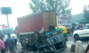 ट्रक के ब्रेक हुए फेल, मजदूरी करने जा रहे थे लोगों की गाड़ी को मारी टक्कर, 7 लोगों की मौत, कई घायल