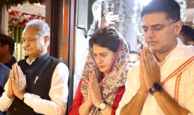 अशोक गहलोत, सचिन पायलट ने प्रियंका गांधी के साथ मेहंदीपुर बालाजी मंदिर में मांगा सियासी जीत का आशीर्वाद