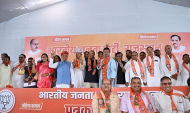 दो दिग्गज नेताओं समेत 80 ने थामा बीजेपी का दामन, कांग्रेस में खलबली
