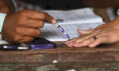 'घर से वोट' पहल राजस्थान में बुजुर्ग और विकलांग मतदाताओं की वोटिंग शुरू