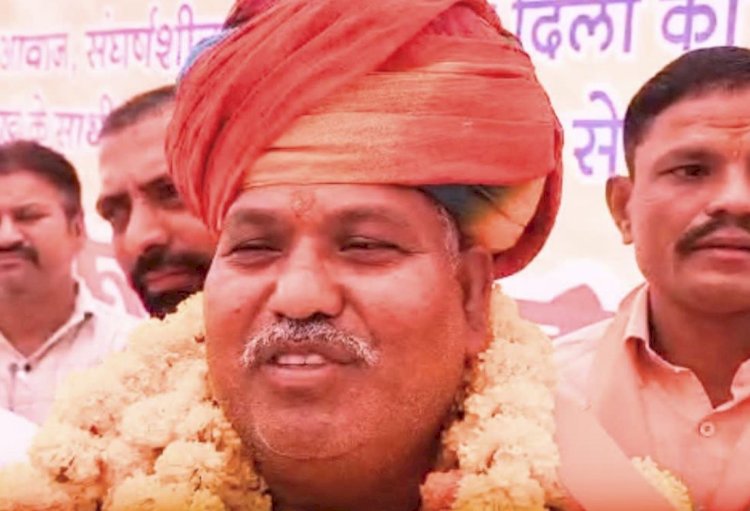 पीछे हटे हकरू मईडा, वापस लिया नामांकन