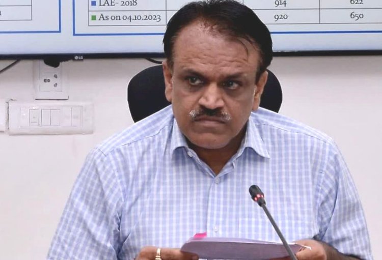 मुख्य निर्वाचन अधिकारी प्रवीण गुप्ता की तबीयत बिगड़ी, बेहोशी की हालत में ले जाया गया अस्पताल, आईसीयू में भर्ती