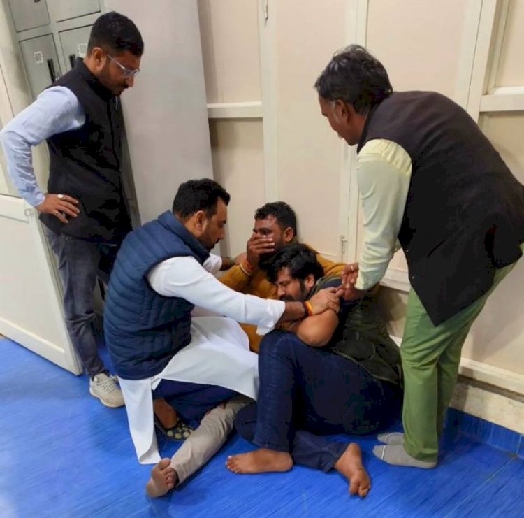 गोगामेड़ी के साथी अजीतसिंह की भी मौत, लक्ष्यराज सिंह मेवाड़ ने बंधाया परिजनों को ढांढस