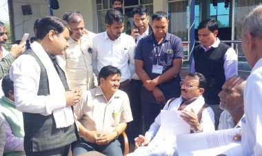 उप मुख्यमंत्री का हिण्डोली बाईपास तथा सथूर मोड़ पर माल्यार्पण कर किया स्वागत