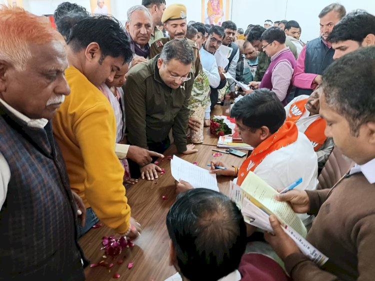 500 फरियादियों ने दी परिवेदना आमजन की समस्याओं के त्वरित निराकरण के लिए राज्य सरकार प्रतिबद्ध