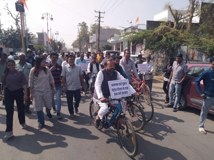 मोदीजी आपकी तो गारंटी थी, पेट्रोल डीजल पर वेट कम करने की, अब क्या हुआ : लोढ़ा