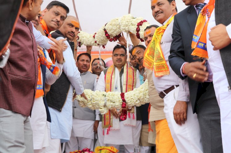 करह धाम में दर्शन कर प्रदेश की खुशहाली और समृद्धि की कामना की, संत महात्माओं ने किया भारतीय संस्कृति का संरक्षण और संवर्धन