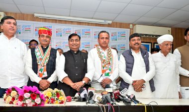 उम्मेदाराम बेनीवाल एवं पूर्व प्रशासनिक अधिकारी नागौर निवासी व समाजसेवी  जस्साराम चौधरी ने अपने समर्थकों सहित राजस्थान प्रदेश कांग्रेस कमेटी के अध्यक्ष  गोविन्द सिंह डोटासरा के समक्ष कांग्रेस पार्टी की सदस्यता ग्रहण की
