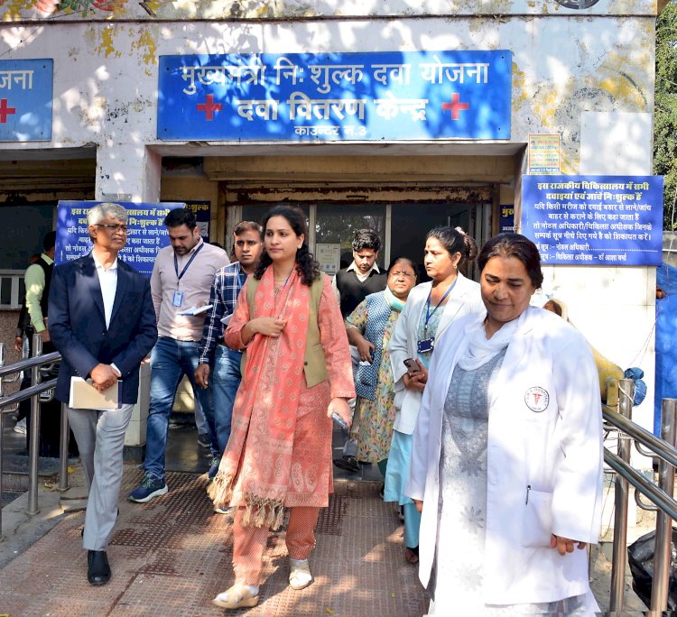 दवा वितरण केंद्रों पर दवाओं की समुचित उपलब्धता रखने के दिए निर्देश