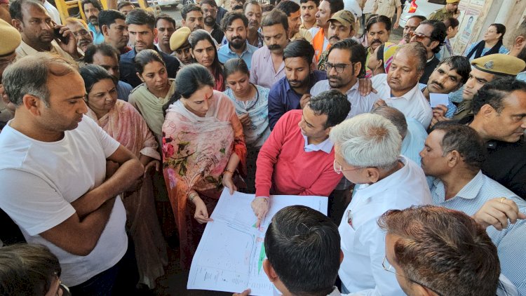 जलभराव की समस्या का इस मानसून से पहले समाधान हो, निर्माण कार्य समय पर पूरा करे