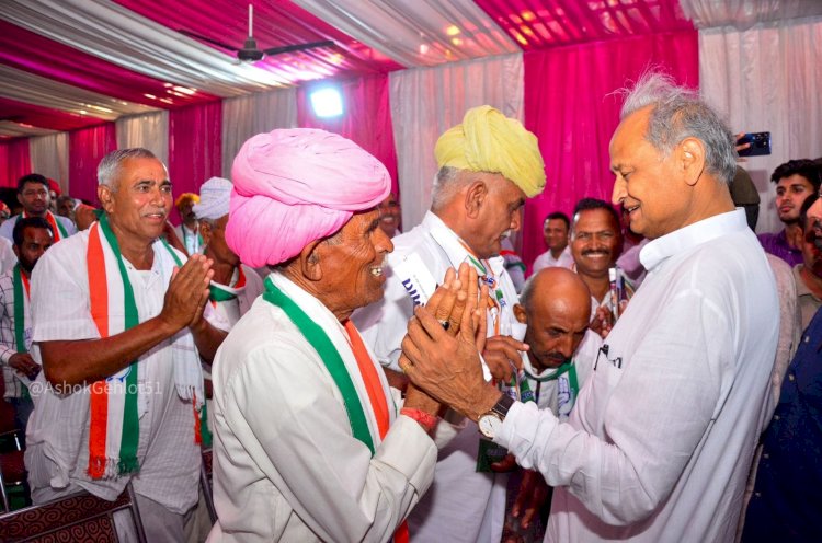 वैभव को आपको सौंप रहा हूं : अशोक गहलोत की भावुक अपील कहा नामांकन का मुहूर्त चार अप्रैल को