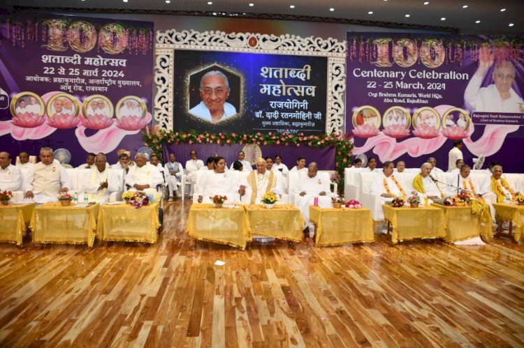 एक-दूसरे को लगाएं प्रेम, खुशी, शांति और आनंद का रंग