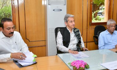 कानून व्यवस्था को लेकर मुख्य सचिव ने ली पुलिस विभाग के साथ बैठक