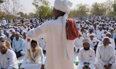 ईदुल फितर उत्साह पूर्वक मनाई गई, और नमाज अदा कर गले मिले, दी मुबारकबाद
