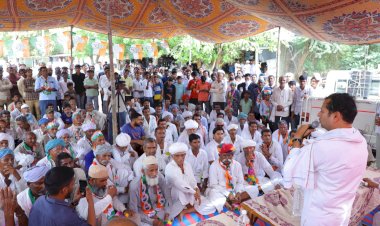 वैभव गहलोत ने ग्रामीणों से किया संवाद, रामनवमी की शुभकामनाएं दीं
