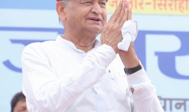 कांग्रेस के सामने चुनौतियां और सियासी समीकरण