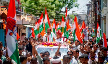 पूर्व मुख्यमंत्री अशोक गहलोत के रोड शो में उमड़ी भीड, जनता ने वैभव को समर्थन का दिलाया भरोसा