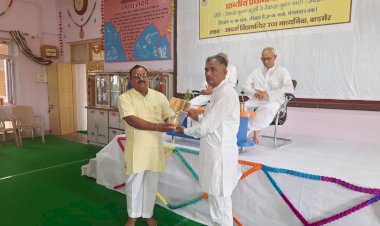 आर्दश विधा मंदिर रानीवाड़ा के प्रधानाचार्य चारण सम्मानित