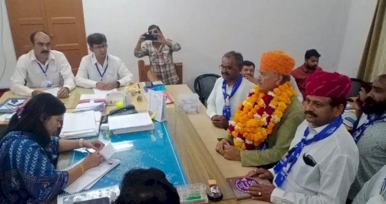 बसपा प्रत्याक्षी लालसिंह राठौड़ धानपुर ने अपने हजारों समर्थकों के साथ किया नामांकन