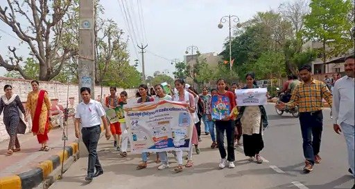 स्वीप की गतिविधि छात्र-छात्रों द्वारा रैली , रंगोली निकाल कर की गयी