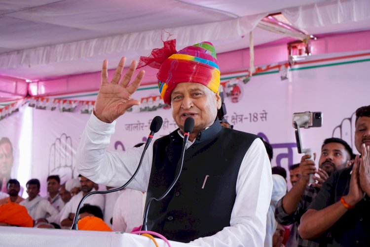 पूर्व मुख्यमंत्री अशोक गहलोत ने सांचौर में सभा को किया संबोधित