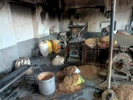भुतगांव में आटा चक्की कि दुकान में शार्ट-सर्किट से लगी आग में हुआ नुकशान