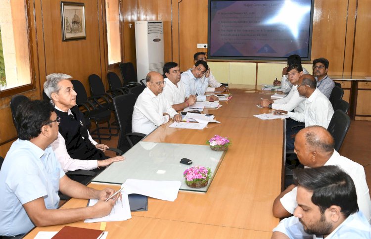 लंबित प्रकरणों का प्राथमिकता से करें निस्तारण