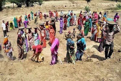 जिले में एक अप्रैल से नरेगा का बदलेगा समय : गर्मी के कारण प्रशासन का फैसला समय सुबह छः बजे से दोहपर 12 बजे तक