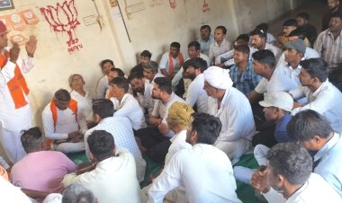 भीलड़ी मंडल की बैठक कर भाजपा के पक्ष में अधिक से अधिक मतदान करवाने की अपील ;लुम्बाराम चौधरी