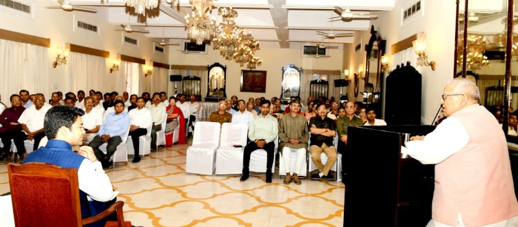 गौरवमयी संस्कृति और परम्पराओं से जुड़े प्रदेश हैं गुजरात और महाराष्ट्र